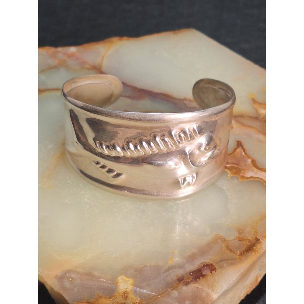 Vintage Mexico 925 Sterling Silver Mahi Mahi Motif Cuff Bracelet  Hallmarked 36g